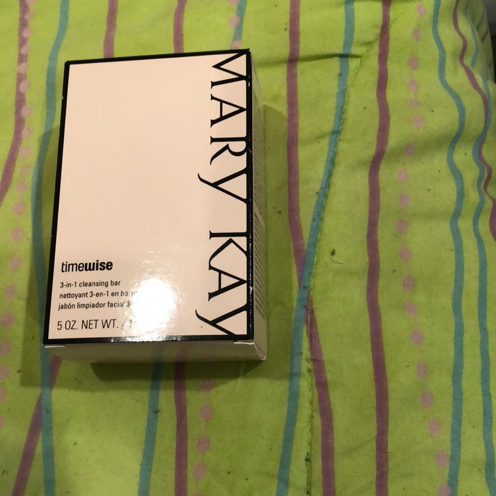 Mary Kay timewise three in one cleanser bar